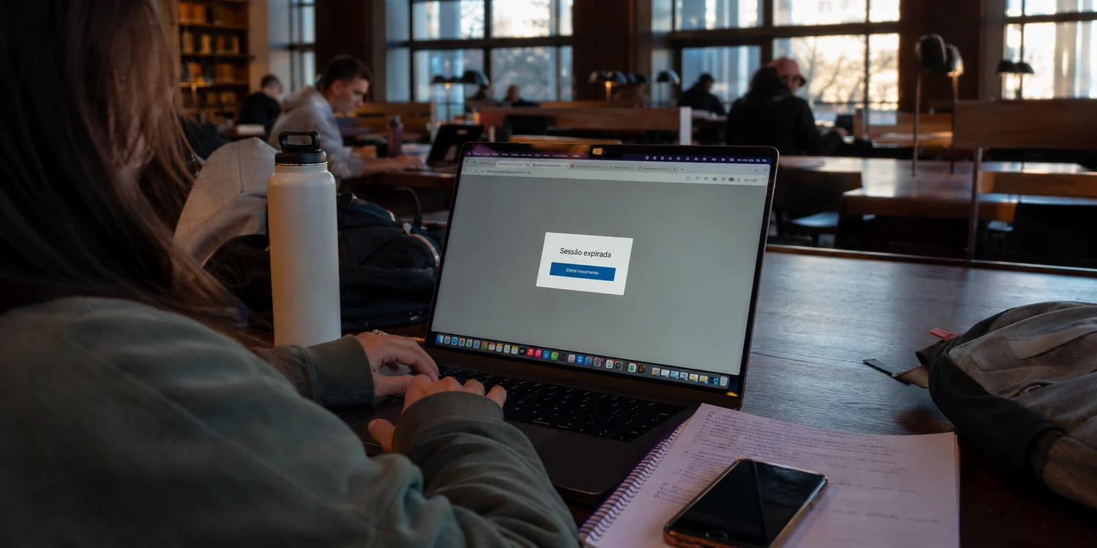 VPN com IP brasileiro para trabalhar enquanto estuda no exterior: o IP ajuda no acesso, mas não transforma seu trabalho em “feito do Brasil”